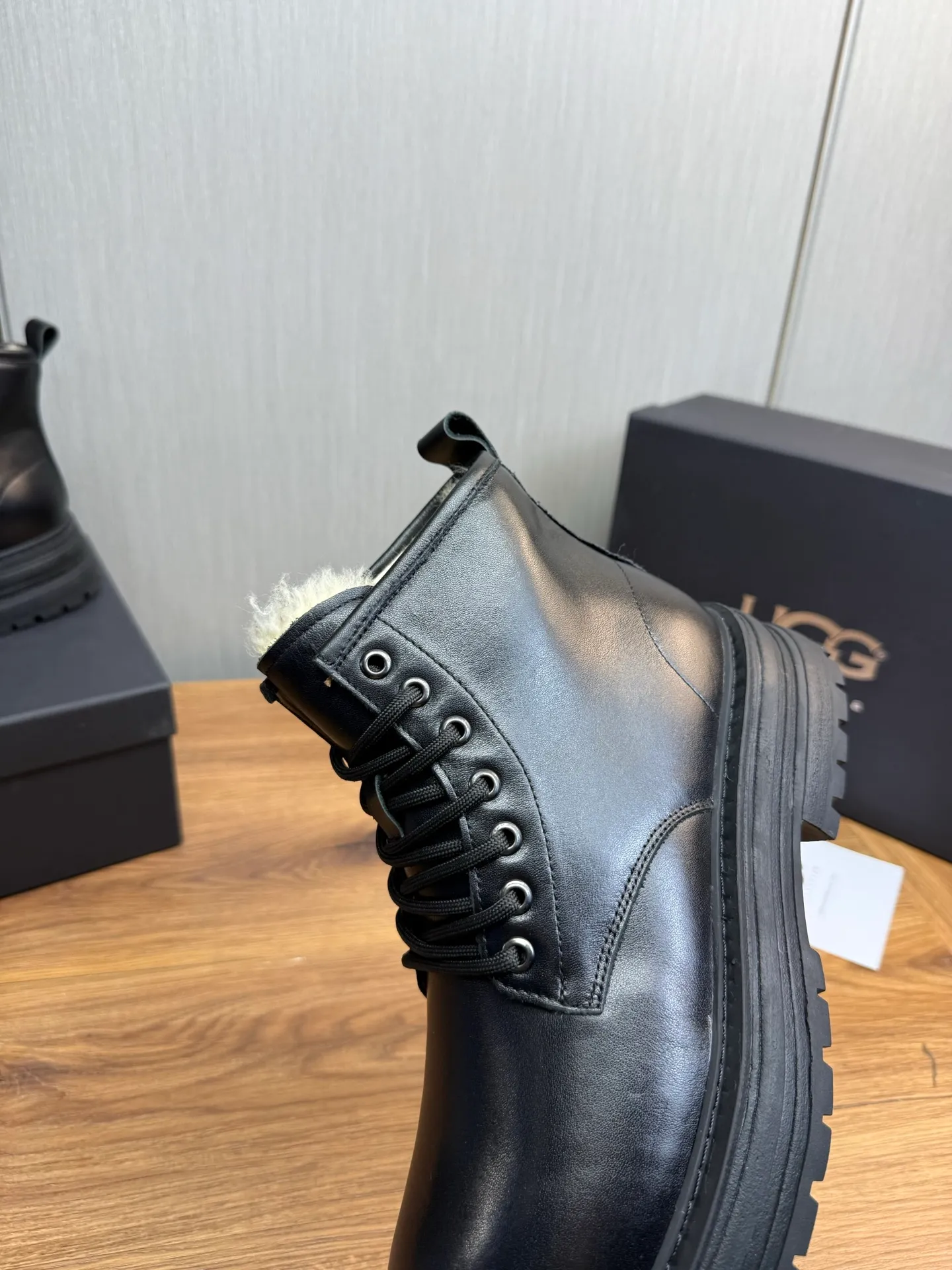 Factory price 680💰 [UGG] Men's hot winter warm boots🐑Simple and fashionable design, cowhide➕comfortable and warm wool lining. Soft and comfortable to wear, good warmth retention, and excellent foot feel. Regular size 38-45